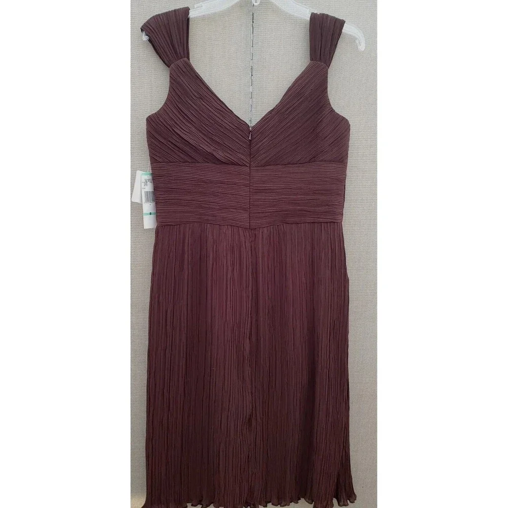 Evan Picone Chocolate Brown Sleeveless V-Neck Bead Accented Crepe Dress Sz 8 NWT - Picture 5 of 10
